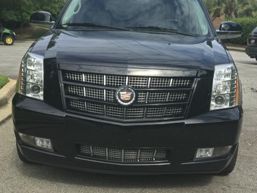 Photo 4 of 4 of 2013 Cadillac Escalade ESV Premium